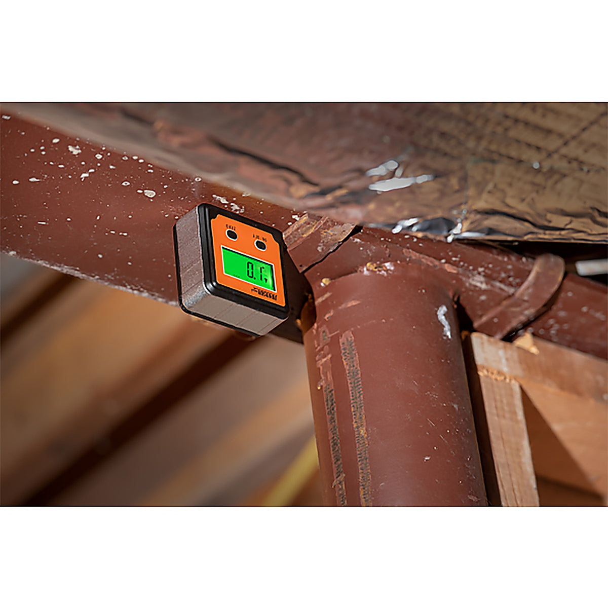 Johnson 1886-0000 Magnetic Digital Angle Locator Orange