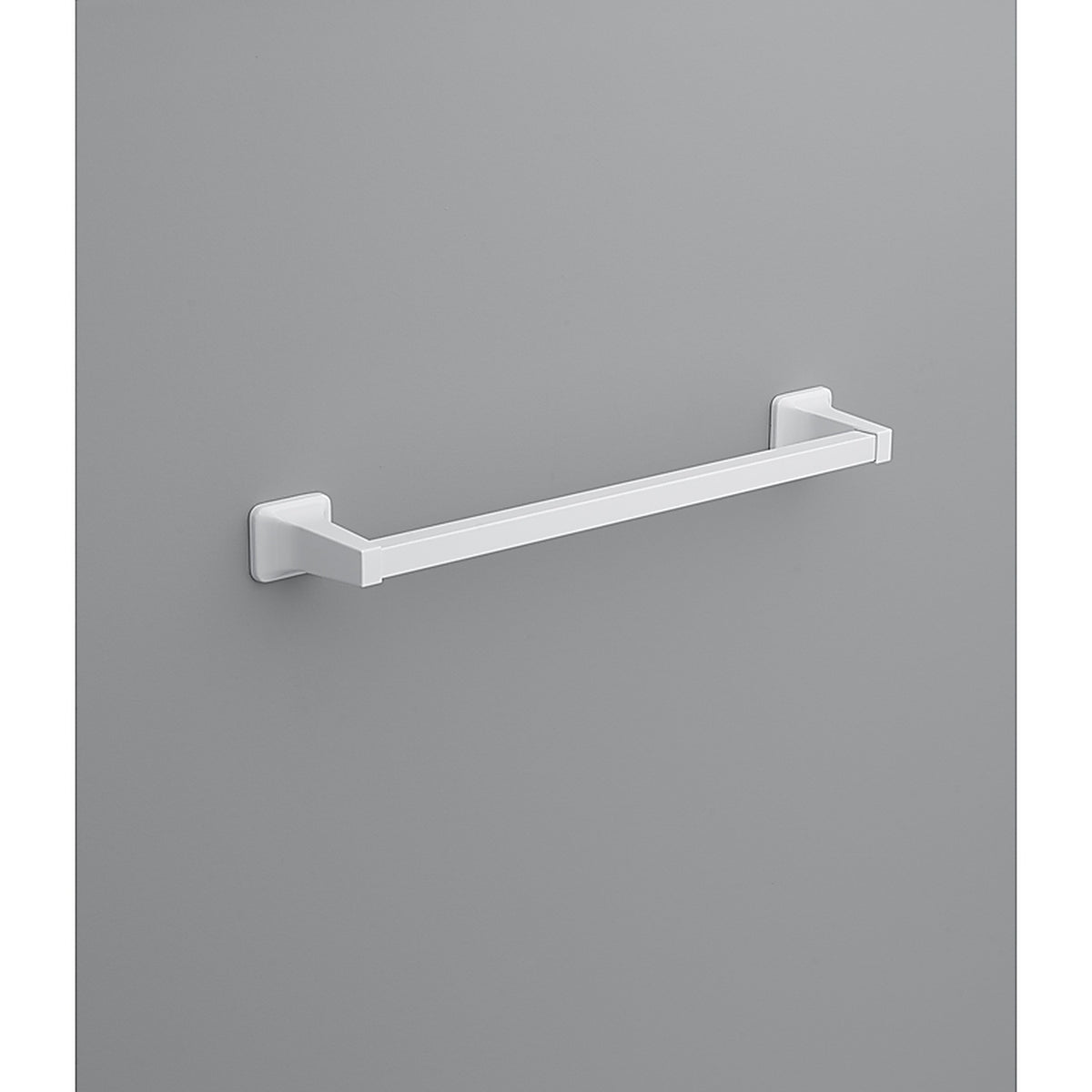 OakBrook 297-010607OB Satin White Towel Bar 18 in. L Die Cast Zinc
