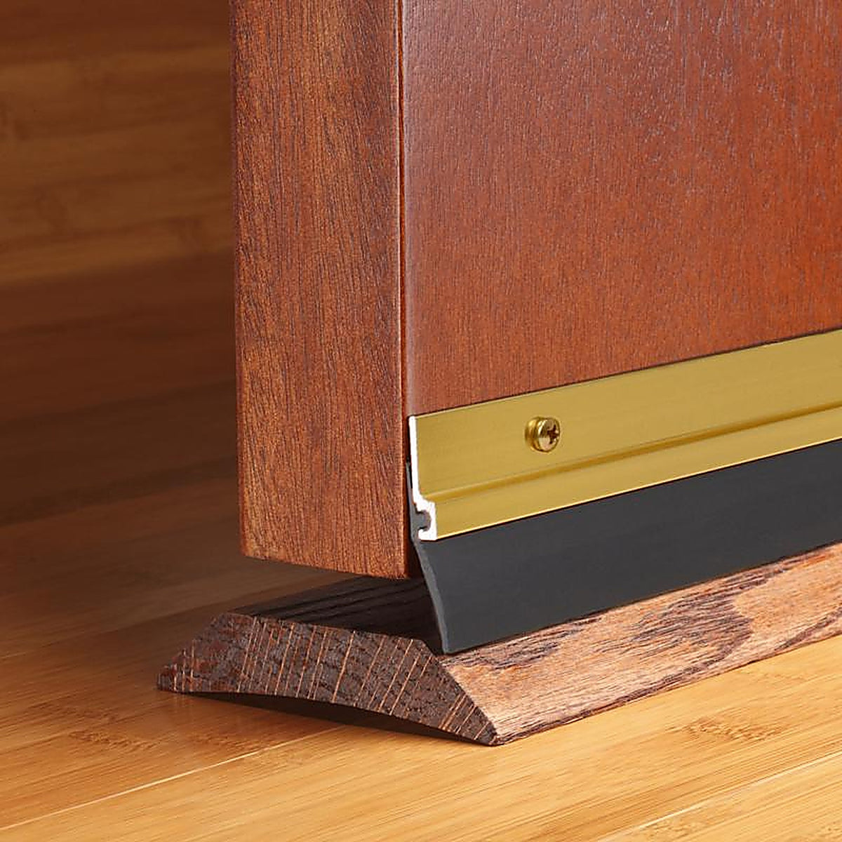 M-D 5702 Gold Aluminum/Vinyl Sweep For Doors, Doors 36 in. L x 1/8 in.