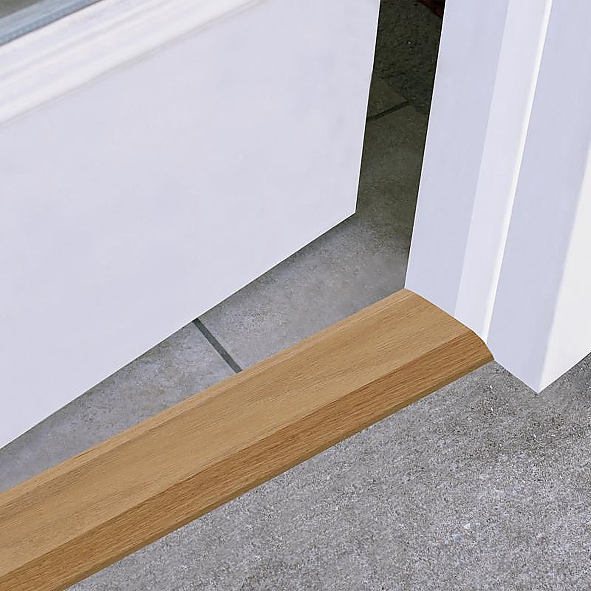 M-D 11742 0.75 H x 3.5 in. W x 36 in. L Wood Grain Hardwood Low Rug Threshold Oak