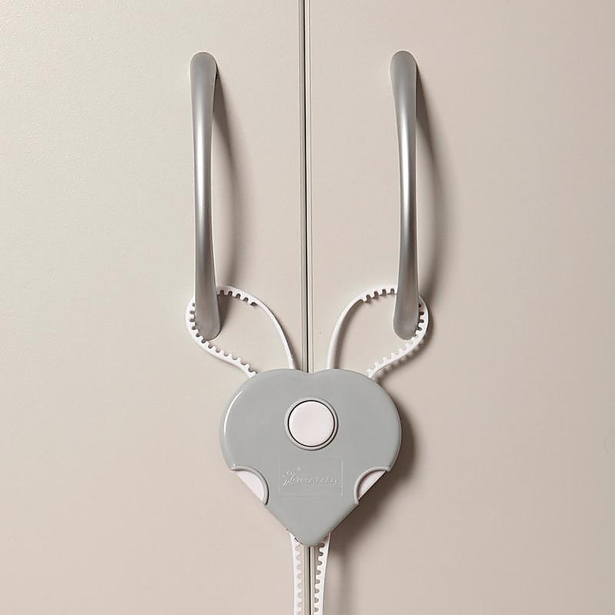 Dreambaby L106A White Plastic Cabinet Flex Lock 1/Pack