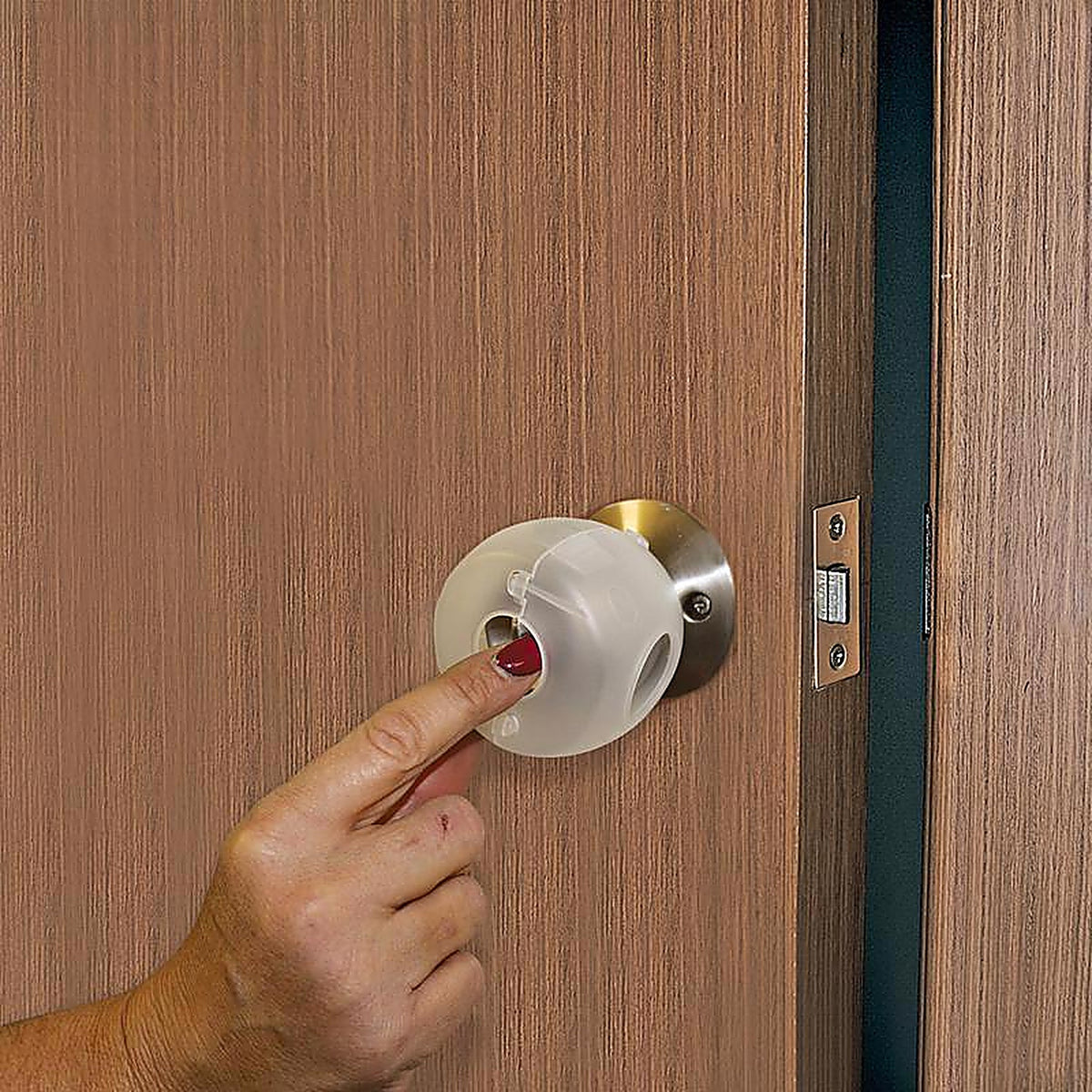 Dreambaby L908A EZY-Fit Clear Plastic Door Knob Covers 3/Pack