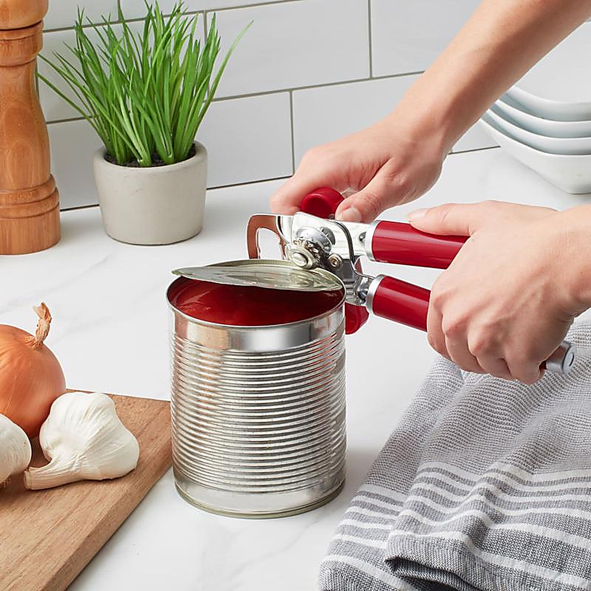 KitchenAid KE199OHERA Gloss Red ABS/Stainless Steel Manual Bottle/Can Opener