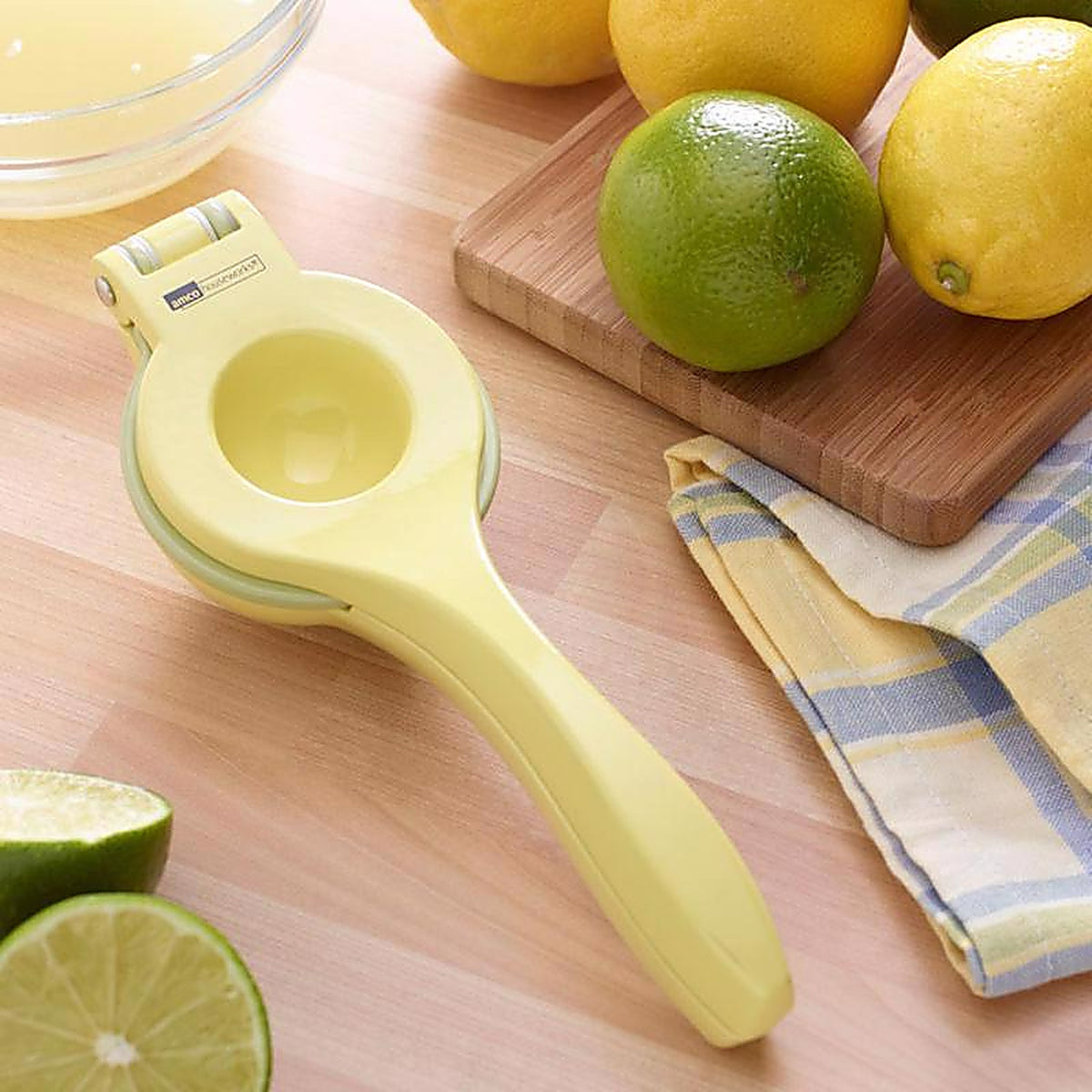 Amco 8731 8 in. L Yellow Aluminum Citrus Juicer