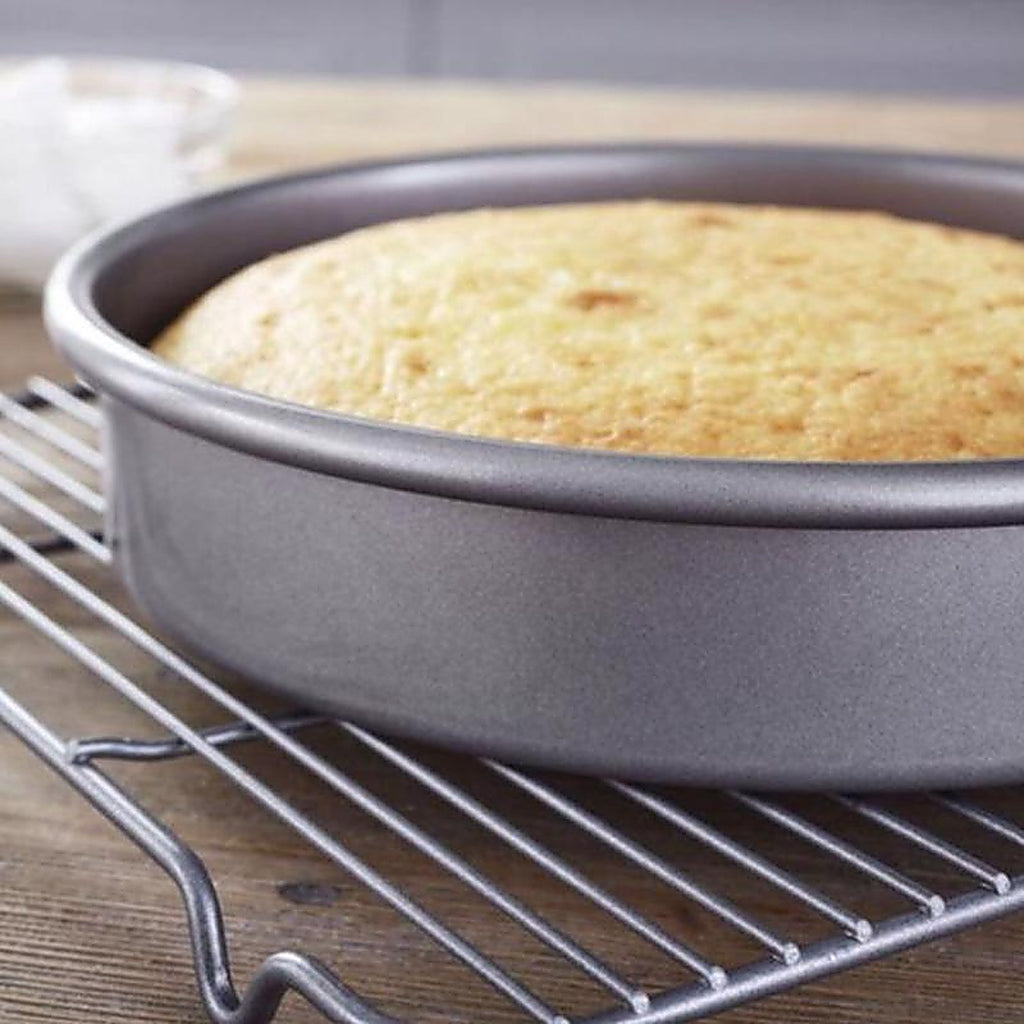 Chicago Metallic 59629 Professional 9 in. Cake Pan Silver 1/Pack