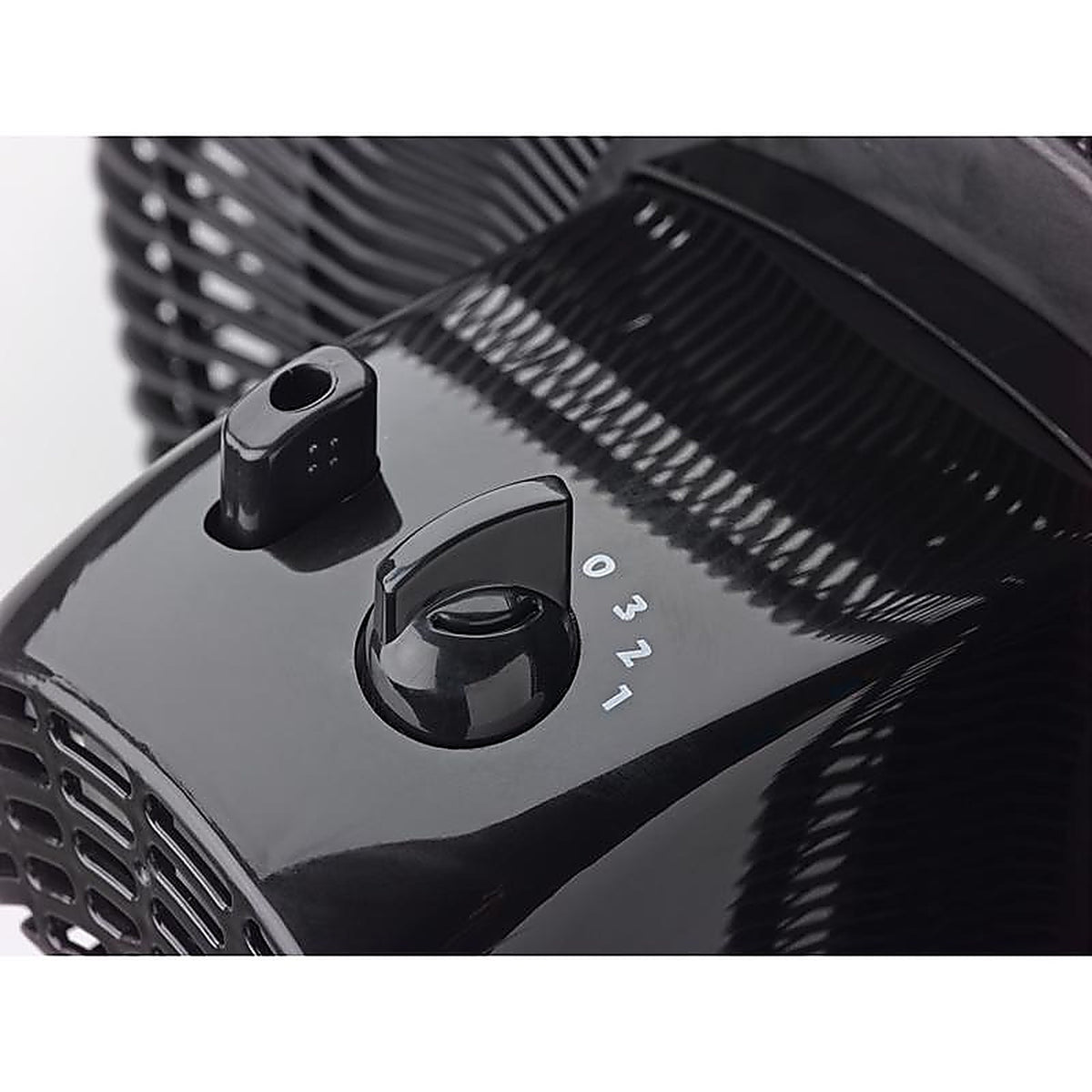 Lasko 2521 48 in. H x 16 in. Dia. 3 speed Oscillating Pedestal Fan