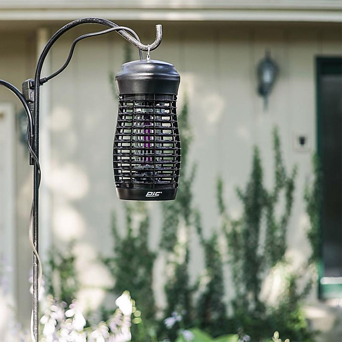 PIC 15W-ZAPPER PIC Outdoor Insect Zapper 1/4 acre 15 watt