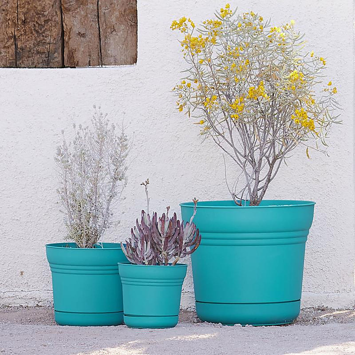 Bloem SP1226 10.8 in. H x 12.3 in. Dia. Resin Planter Teal