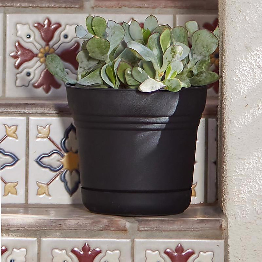 Bloem SP1000 8.5 in. H Plastic Saturn Flower Pot Black