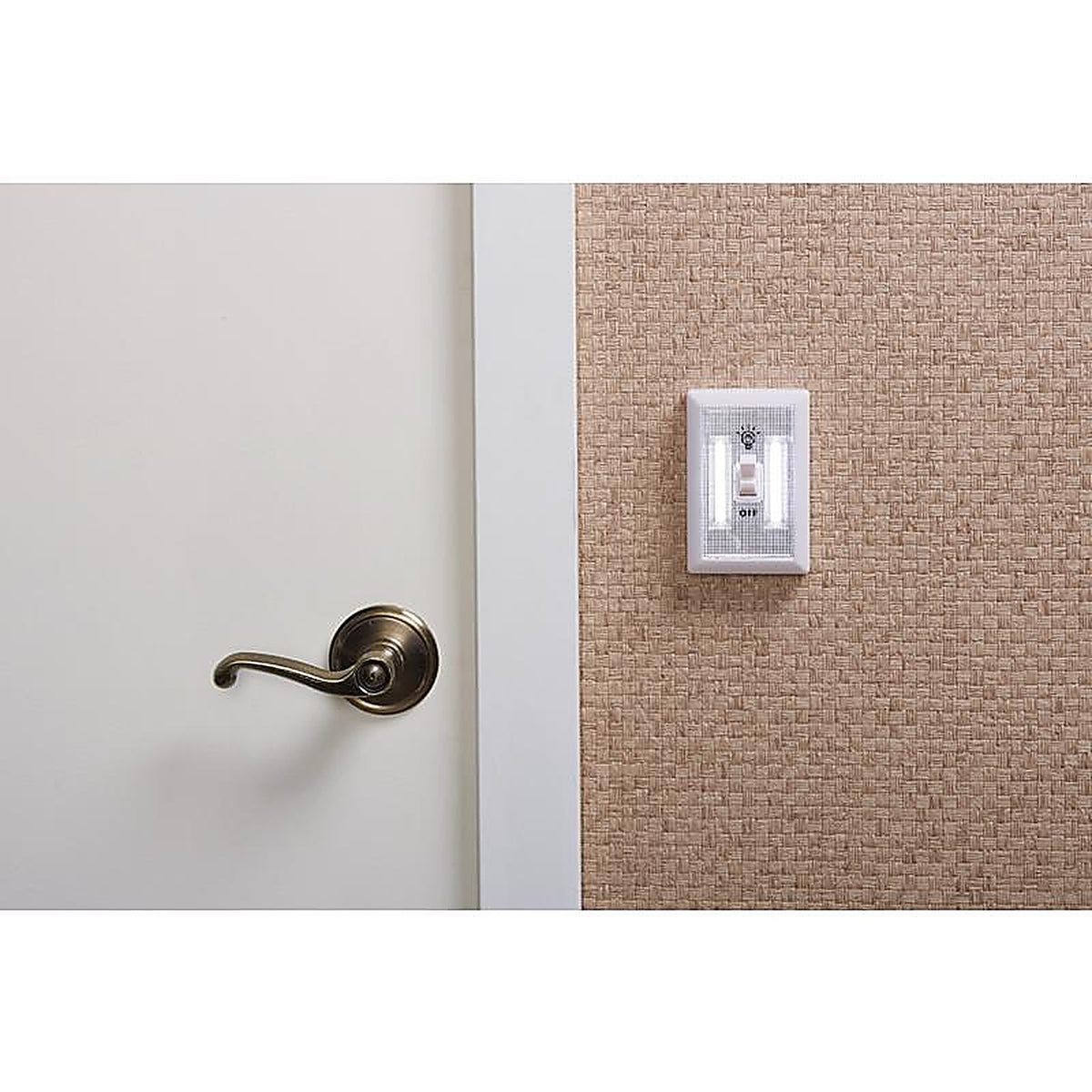 Diamond Visions 08-1562 Automatic/Manual LED Night Light w/ Switch